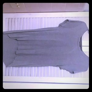 Cute, grey sleeveless top.